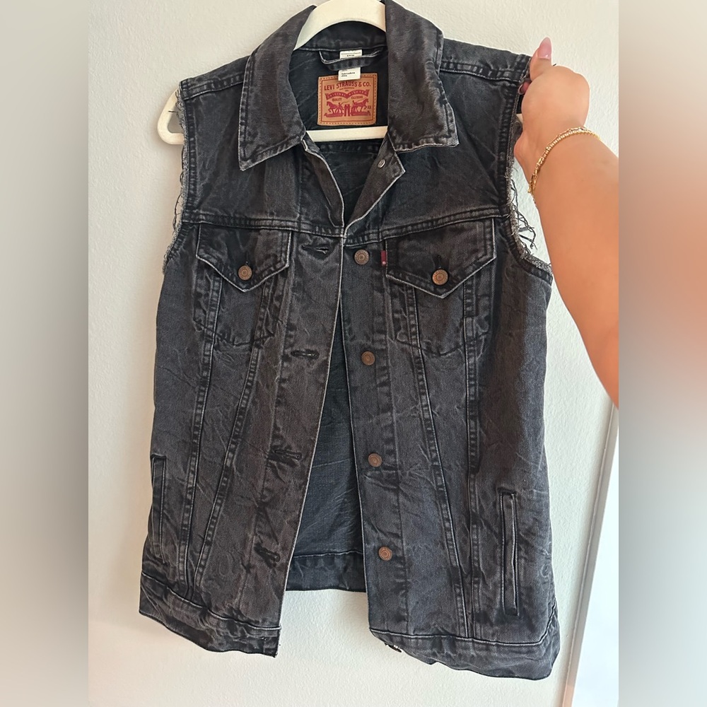 Levi's Black Denim Classic Style Distressed Vest
